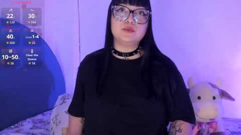 Snapshot of ravendark_666 chatting on July 10, 2026, 7:45 am Raven online show from July 10, 2026, 7:45 am