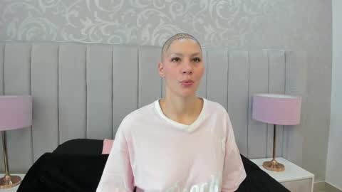 Ravenfox  online show from March 15, 2026, 2:23 pm