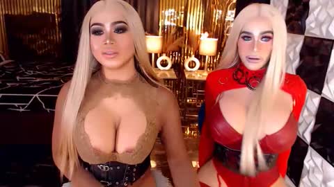Snapshot of ravenmystiquex chatting on April 6, 2026, 9:21 am ravenmystiquex online show from April 6, 2026, 9:21 am
