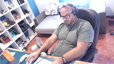 ravingr3d3 online show from October 14, 2025, 11:00 am