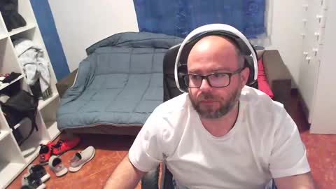 Snapshot of ravingr3d3 chatting on May 14, 2026, 9:21 pm ravingr3d3 online show from May 14, 2026, 9:21 pm