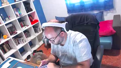 Snapshot of ravingr3d3 chatting on June 8, 2026, 1:11 pm ravingr3d3 online show from June 8, 2026, 1:11 pm