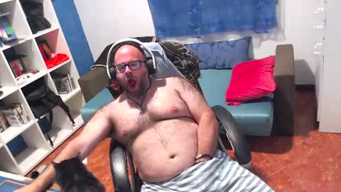 Snapshot of ravingr3d3 chatting on June 11, 2026, 10:08 pm ravingr3d3 online show from June 11, 2026, 10:08 pm