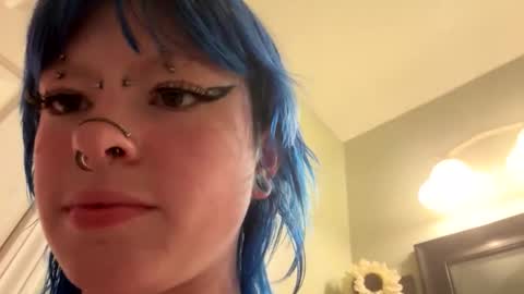 Snapshot of ravyn_xoxo chatting on November 13, 2025, 3:33 pm Ravynn 3 online show from November 13, 2025, 3:33 pm