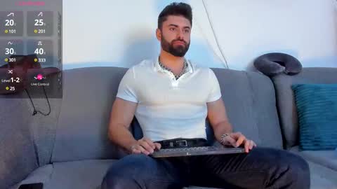 Snapshot of rawadam chatting on February 20, 2025, 4:28 am Adam online show from February 20, 2025, 4:28 am