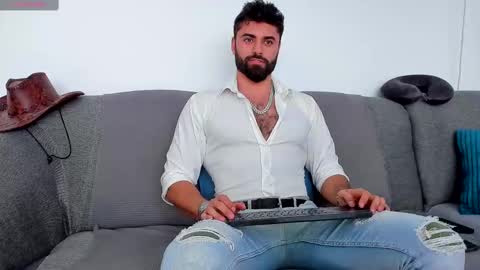 Snapshot of rawadam chatting on February 28, 2025, 12:20 pm Adam online show from February 28, 2025, 12:20 pm