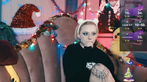 Snapshot of ray__taylor chatting on January 13, 2025, 5:33 am Ray online show from January 13, 2025, 5:33 am