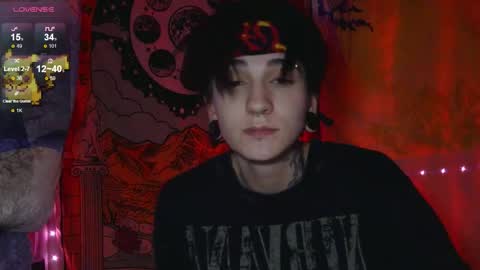 Snapshot of ray__taylor chatting on November 10, 2025, 4:17 pm Ray online show from November 10, 2025, 4:17 pm