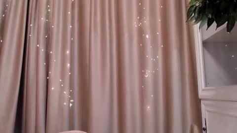 Ray online show from September 23, 2025, 12:08 pm