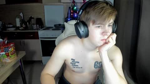 Snapshot of ray_hill chatting on December 31, 2024, 9:50 pm Ray online show from December 31, 2024, 9:50 pm