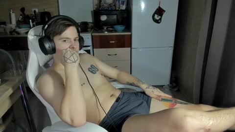 Snapshot of ray_hill chatting on January 21, 2025, 5:20 pm Ray online show from January 21, 2025, 5:20 pm