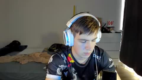 Snapshot of ray_hill chatting on September 17, 2025, 9:55 am Ray online show from September 17, 2025, 9:55 am