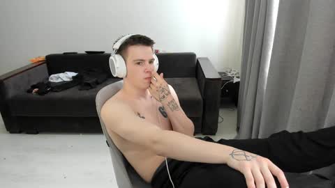 Snapshot of ray_hill chatting on April 3, 2026, 7:28 am Ray online show from April 3, 2026, 7:28 am