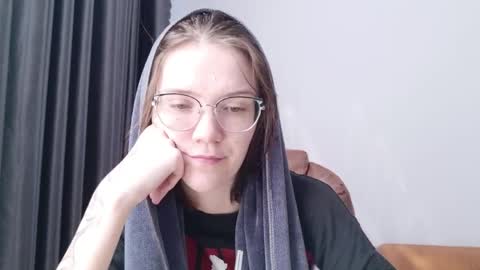 Snapshot of ray_lol chatting on March 31, 2026, 1:29 am Ray-Ray online show from March 31, 2026, 1:29 am