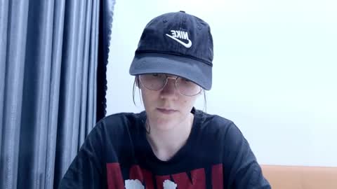 Snapshot of ray_lol chatting on April 1, 2026, 1:52 pm Ray-Ray online show from April 1, 2026, 1:52 pm