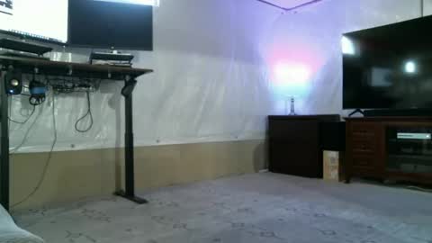 ray_lxv_xxl online show from May 18, 2026, 3:18 pm