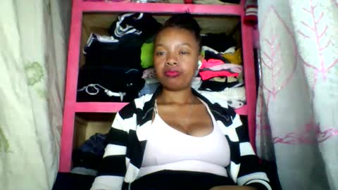 Snapshot of rayana_69 chatting on May 16, 2026, 12:40 am rayana_69 online show from May 16, 2026, 12:40 am