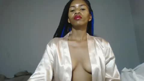 Snapshot of rayannae chatting on February 3, 2026, 7:35 am rayannae online show from February 3, 2026, 7:35 am