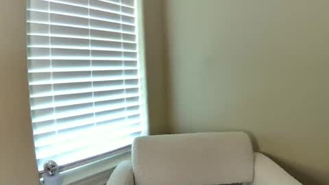 RayBabe online show from July 31, 2026, 7:57 pm