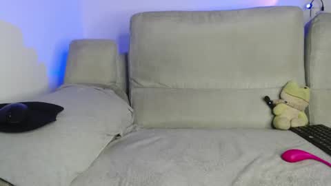 Snapshot of raycatt chatting on May 29, 2026, 11:19 am Ray online show from May 29, 2026, 11:19 am