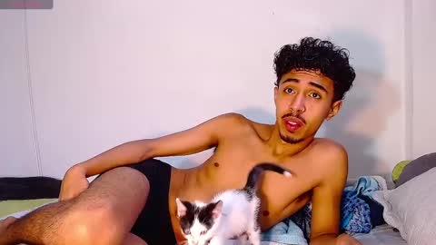 Snapshot of raydevil_ chatting on January 6, 2025, 6:20 pm Rayn online show from January 6, 2025, 6:20 pm