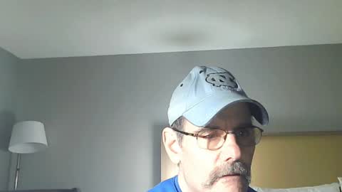 Snapshot of raylene4u2 chatting on December 6, 2024, 2:02 am Ray online show from December 6, 2024, 2:02 am