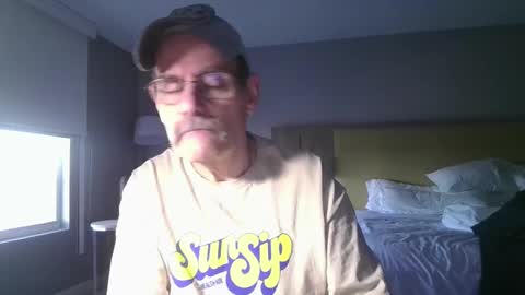 Snapshot of raylene4u2 chatting on December 8, 2024, 1:25 pm Ray online show from December 8, 2024, 1:25 pm