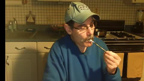 Snapshot of raylene4u2 chatting on December 15, 2024, 11:45 am Ray online show from December 15, 2024, 11:45 am