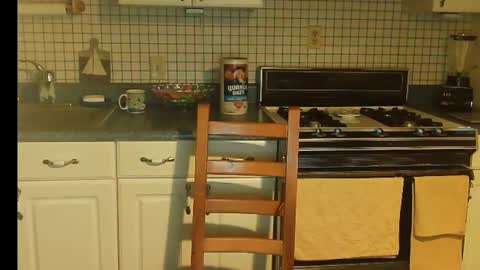 Snapshot of raylene4u2 chatting on December 24, 2024, 11:22 pm Ray online show from December 24, 2024, 11:22 pm