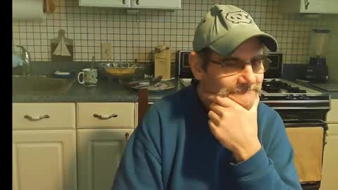 Snapshot of raylene4u2 chatting on January 17, 2025, 1:03 pm Ray online show from January 17, 2025, 1:03 pm