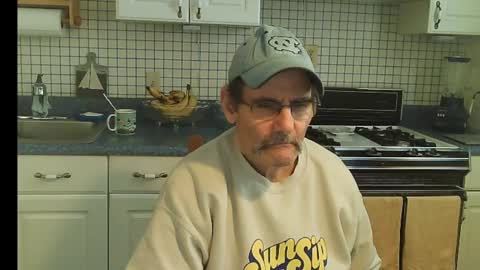 Snapshot of raylene4u2 chatting on January 24, 2025, 2:51 pm Ray online show from January 24, 2025, 2:51 pm