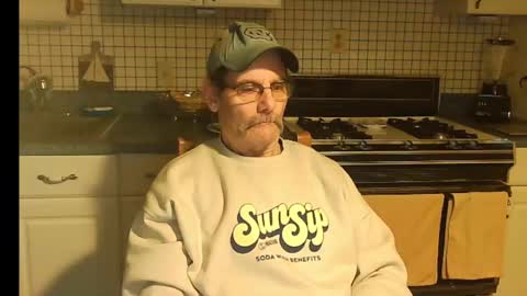 Snapshot of raylene4u2 chatting on January 26, 2025, 10:34 am Ray online show from January 26, 2025, 10:34 am