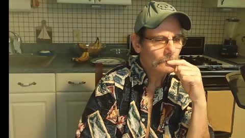 Snapshot of raylene4u2 chatting on January 27, 2025, 1:09 pm Ray online show from January 27, 2025, 1:09 pm