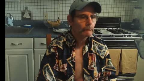 Snapshot of raylene4u2 chatting on January 27, 2025, 7:03 pm Ray online show from January 27, 2025, 7:03 pm