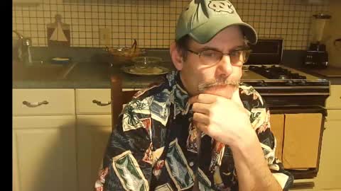 Snapshot of raylene4u2 chatting on January 28, 2025, 10:45 am Ray online show from January 28, 2025, 10:45 am