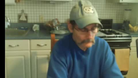 Snapshot of raylene4u2 chatting on February 11, 2025, 4:24 pm Ray online show from February 11, 2025, 4:24 pm