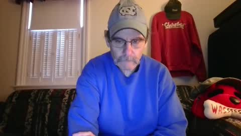 Snapshot of raylene4u2 chatting on February 13, 2025, 12:43 pm Ray online show from February 13, 2025, 12:43 pm