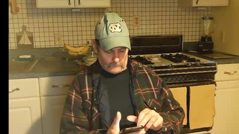 Snapshot of raylene4u2 chatting on March 5, 2025, 10:55 am Ray online show from March 5, 2025, 10:55 am