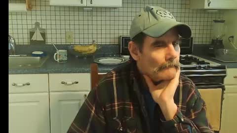 Snapshot of raylene4u2 chatting on March 11, 2025, 3:12 pm Ray online show from March 11, 2025, 3:12 pm