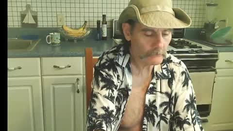 Snapshot of raylene4u2 chatting on September 8, 2025, 5:01 pm Ray online show from September 8, 2025, 5:01 pm