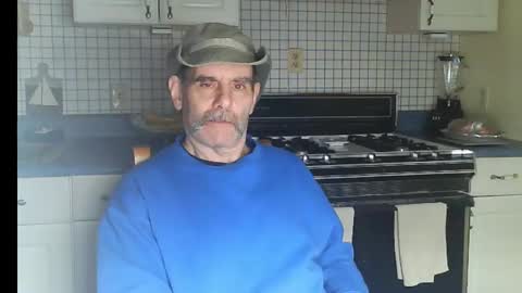 Snapshot of raylene4u2 chatting on November 29, 2025, 11:57 am Ray online show from November 29, 2025, 11:57 am