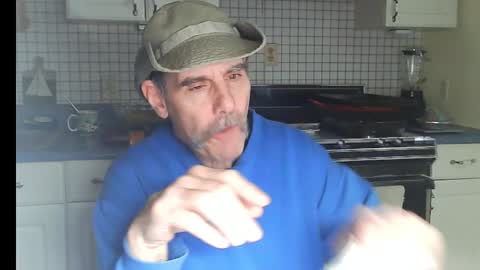 Ray online show from December 2, 2025, 8:59 pm