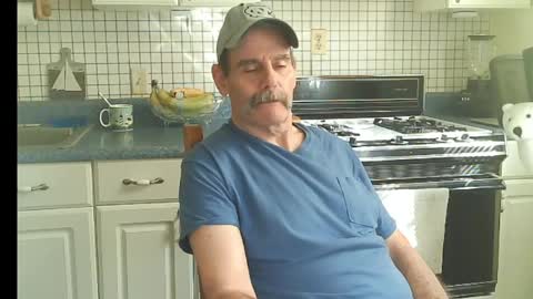 Snapshot of raylene4u2 chatting on May 16, 2026, 7:56 pm Ray online show from May 16, 2026, 7:56 pm