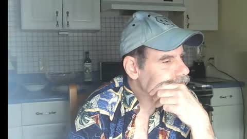Snapshot of raylene4u2 chatting on June 12, 2026, 9:19 am Ray online show from June 12, 2026, 9:19 am