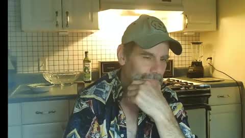 Snapshot of raylene4u2 chatting on June 14, 2026, 6:48 am Ray online show from June 14, 2026, 6:48 am