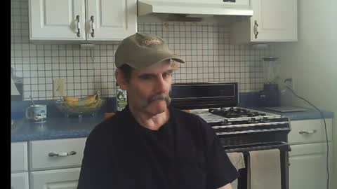 Snapshot of raylene4u2 chatting on June 21, 2026, 4:31 pm Ray online show from June 21, 2026, 4:31 pm