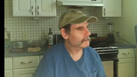 Snapshot of raylene4u2 chatting on June 27, 2026, 6:46 pm Ray online show from June 27, 2026, 6:46 pm