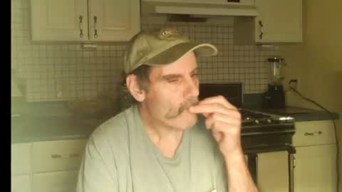 Snapshot of raylene4u2 chatting on June 30, 2026, 8:04 am Ray online show from June 30, 2026, 8:04 am