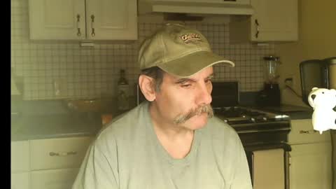 Snapshot of raylene4u2 chatting on July 2, 2026, 5:46 am Ray online show from July 2, 2026, 5:46 am