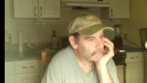 Snapshot of raylene4u2 chatting on July 4, 2026, 6:19 am Ray online show from July 4, 2026, 6:19 am